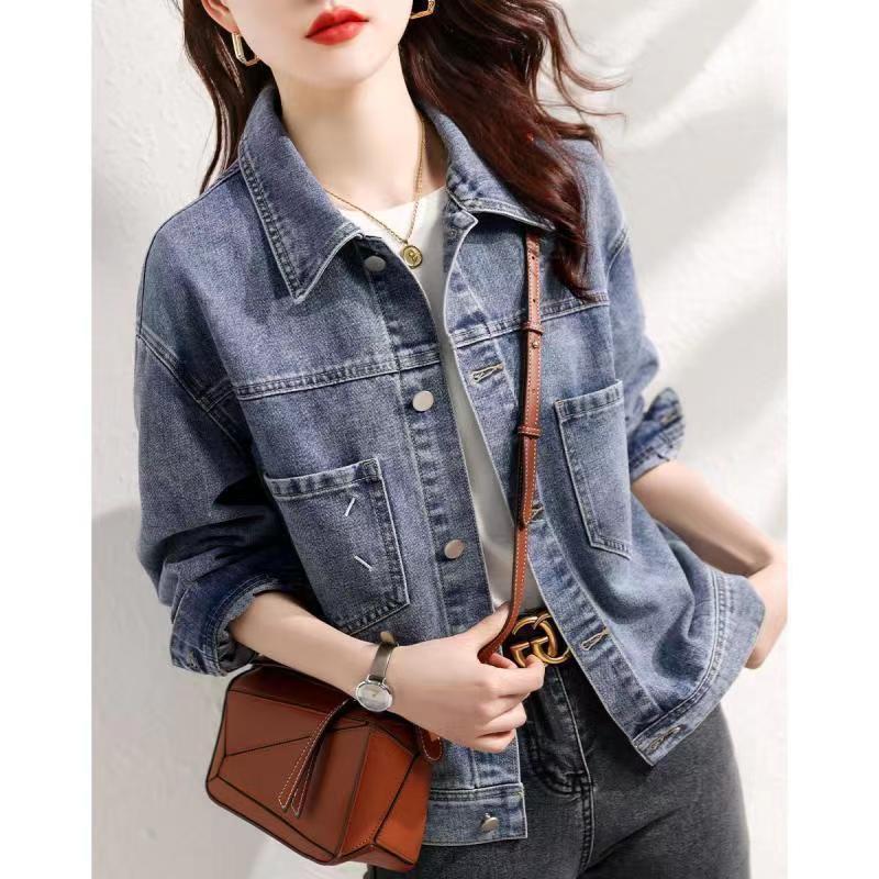 Kvindernes denimjakke med moderigtige oversized skæring Stilla
