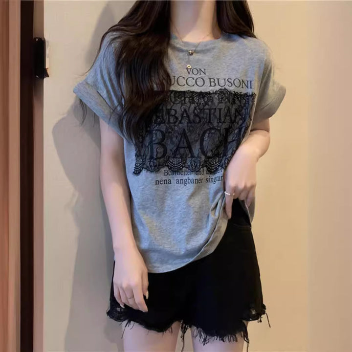 Femme Fritids-Graphic-T-shirt med Spidsedetalje Stilla
