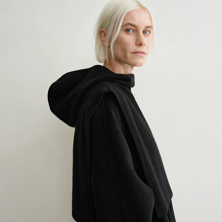 Kvinders hyggelige strikket pullover med hætte Stilla