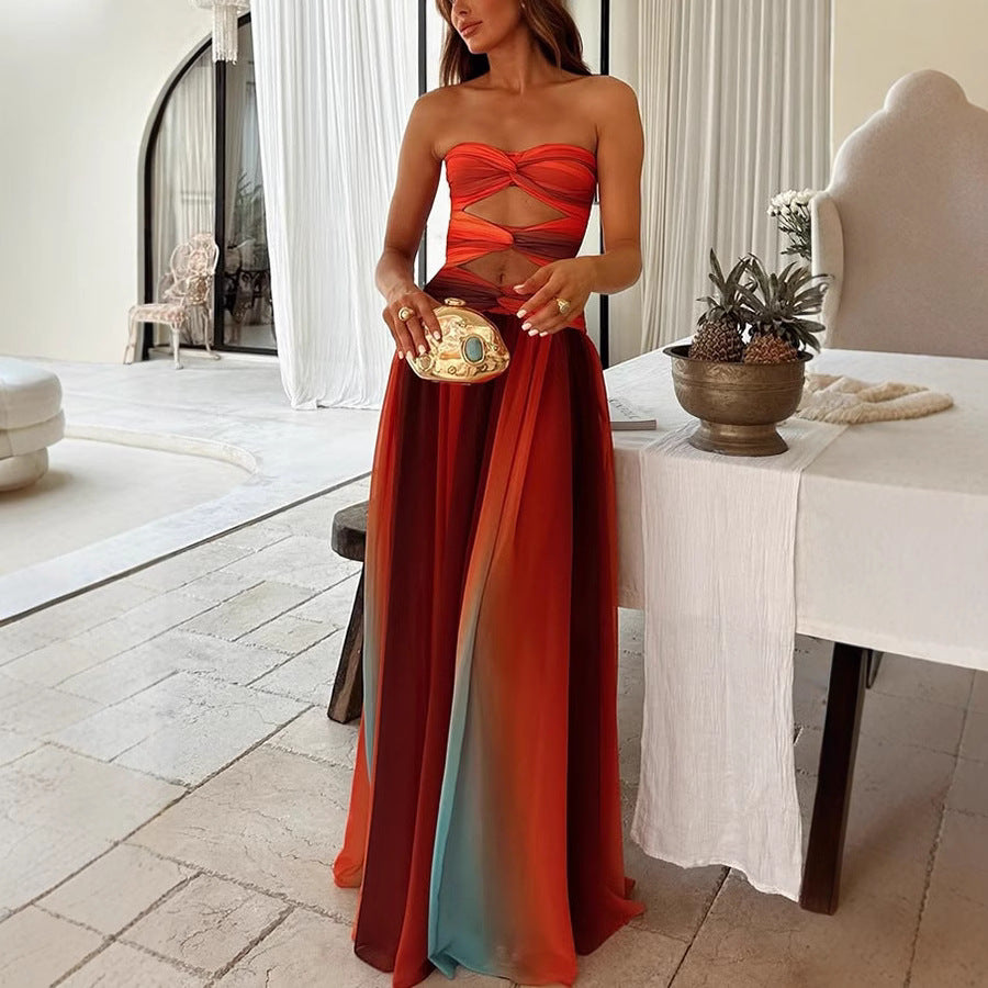 Dame aftenkjole med elegant cut-out design og skinnende farveovergang Stiila