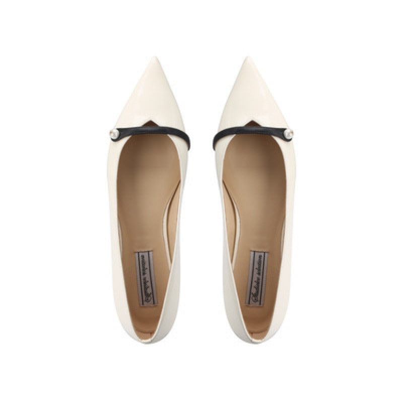 Dame elegante spidse ballerinaer med dekorativ perleaccent Stilla