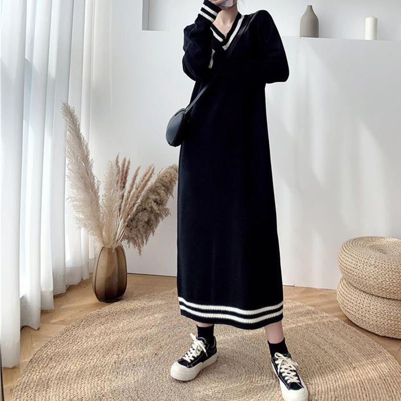 Femme Sporty V-Udskæring Strik Maxi Kjole med Ribkanter Stilla