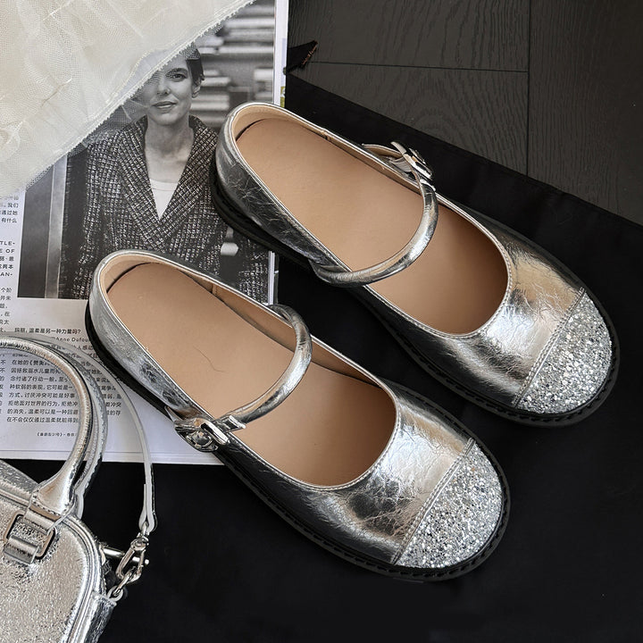 Femme Glitter-Accent Mary Jane Flats Stilla