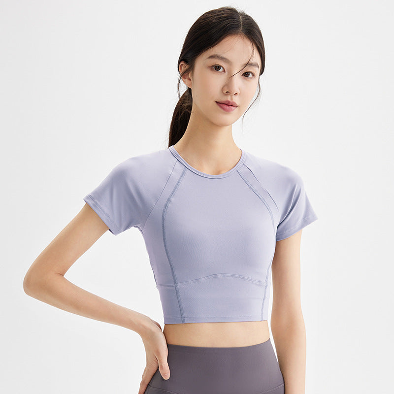 Dame sporty kortærmet crop-top med åndbare indsatser og elastisk pasform Stilla