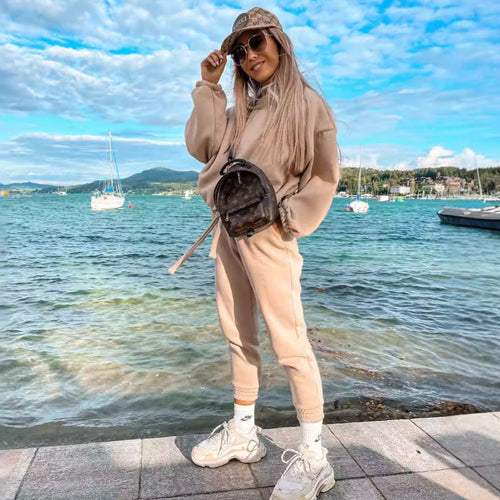 Stilla | Moderigtigt ensfarvet sweatshirt casual sæt