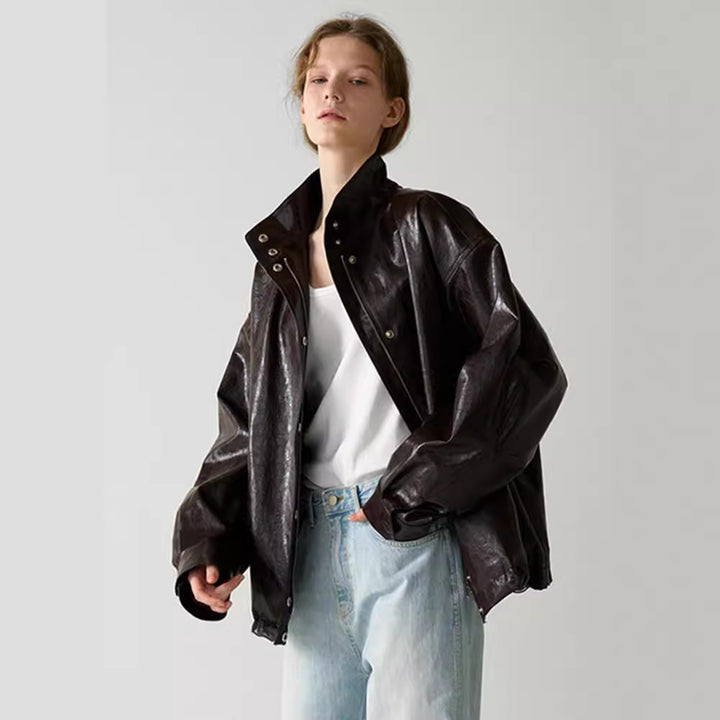 Kvinderne trendy oversized læderjakke med høj krave og trykknaplukning Stilla
