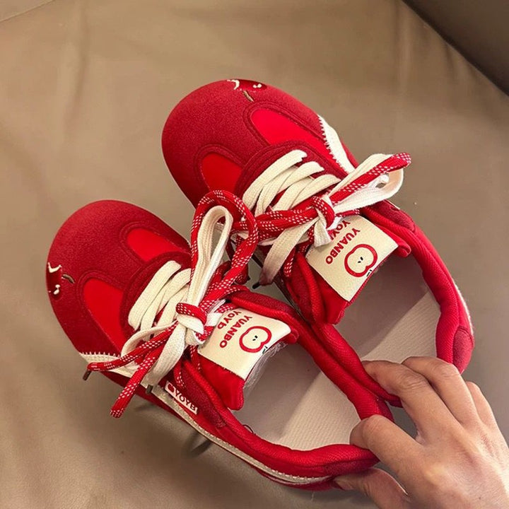 Dame Sneakers i sporty-elegant design med åndbar mesh-overflade Stilla