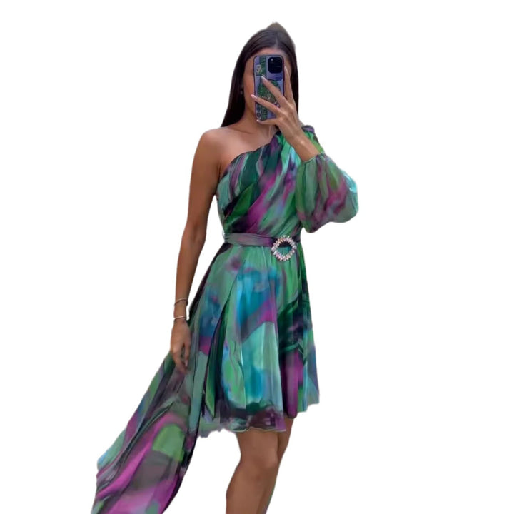 Kvinders én-skulder maxi kjole med gennemsigtig chiffon og asymmetrisk kant