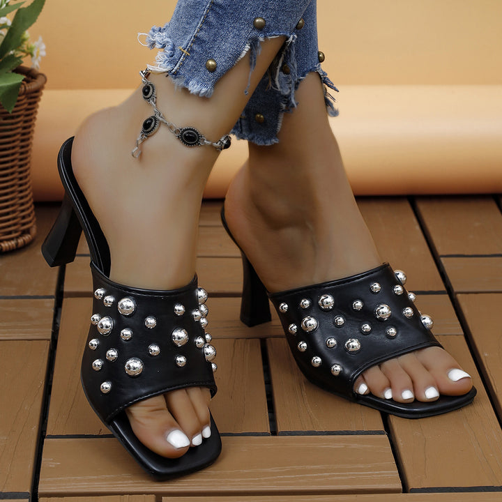 Dame Elegante og tidssvarende Heelsandaler med fashionable perleaccentuer Stilla