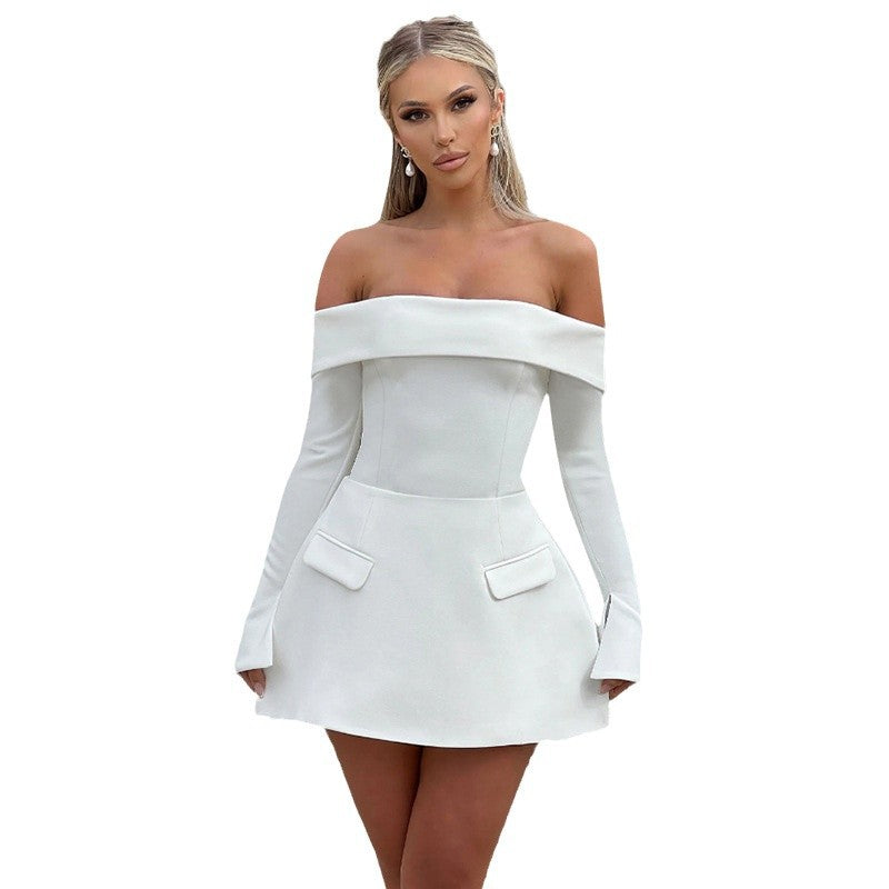 Dame Off-Shoulder Minikjole med elegant silhuet og feminine puffærmer Stilla