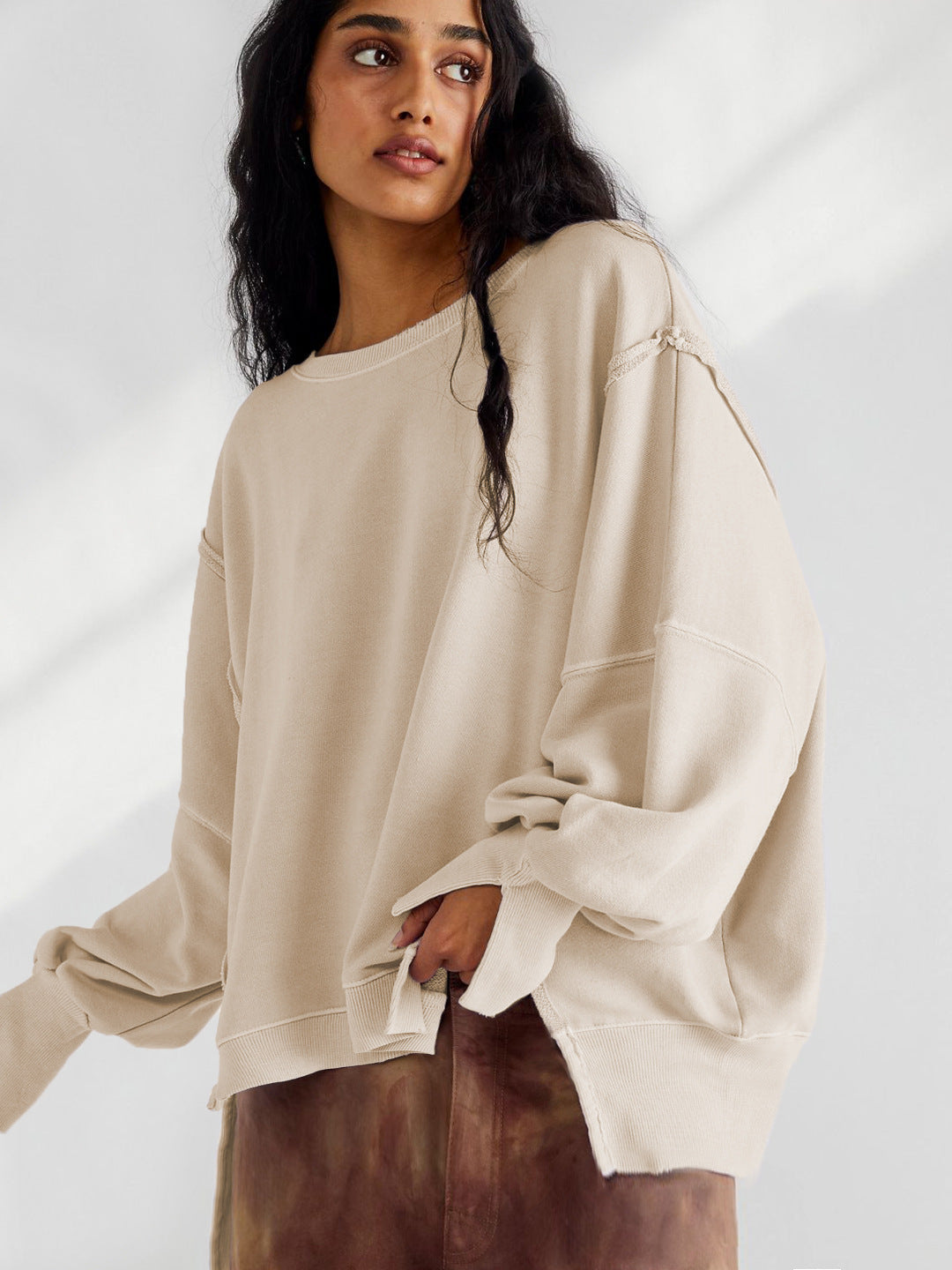 Dame afslappet oversized sweatshirt med vide ærmer og V-udskæring Stilla