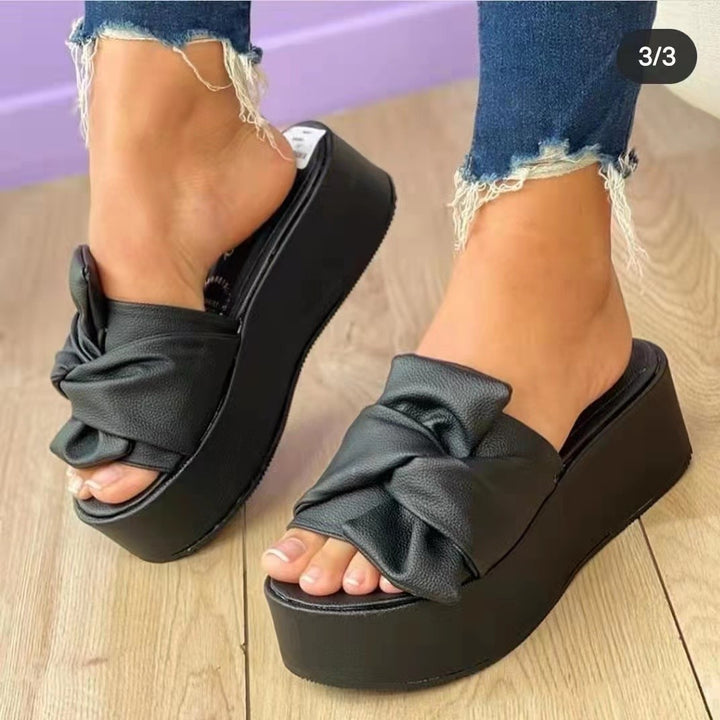 Dame Wedge-pantoletten med stilfuldt knudedesign og skridsikker sål Stilla