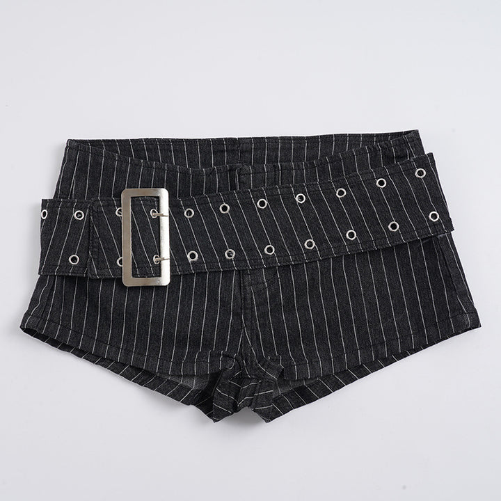 Dame shorts i urban stribede look med bred taljebælte og øjer Skovae