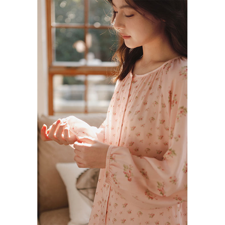 Dame Pyjamasæt med blomsterdesign og luftig pasform Stilla