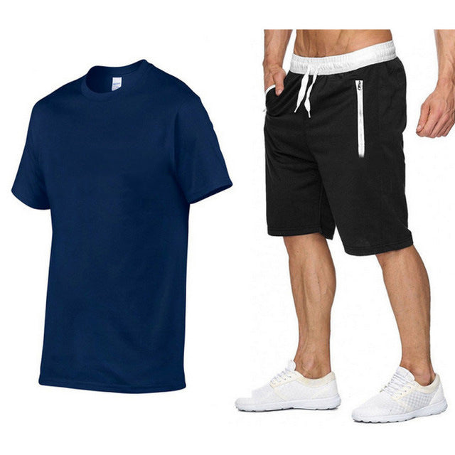 Herre sporty T-shirt og behagelige shorts i en afslappet stil Stilla