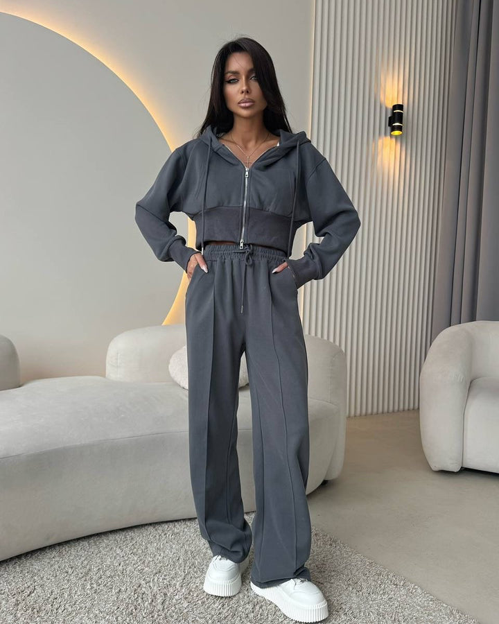 Dame sporty loungewear sæt med hætte og bred ben skæring Skovae