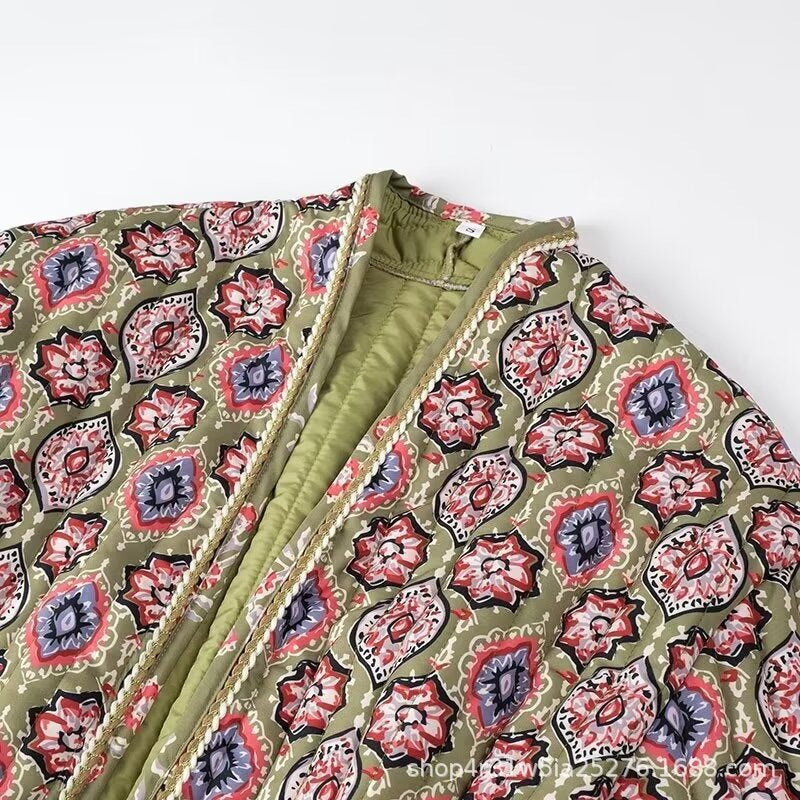 Dame quiltet kimono med blomsterprint og praktiske lommer Stilla