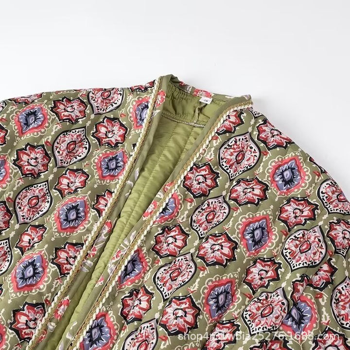 Dame quiltet kimono med blomsterprint og praktiske lommer Stilla