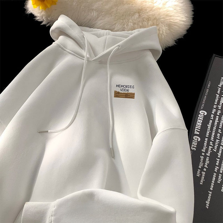 Kvinders hoodie med moderne branding og komfortabel pasform Skovae