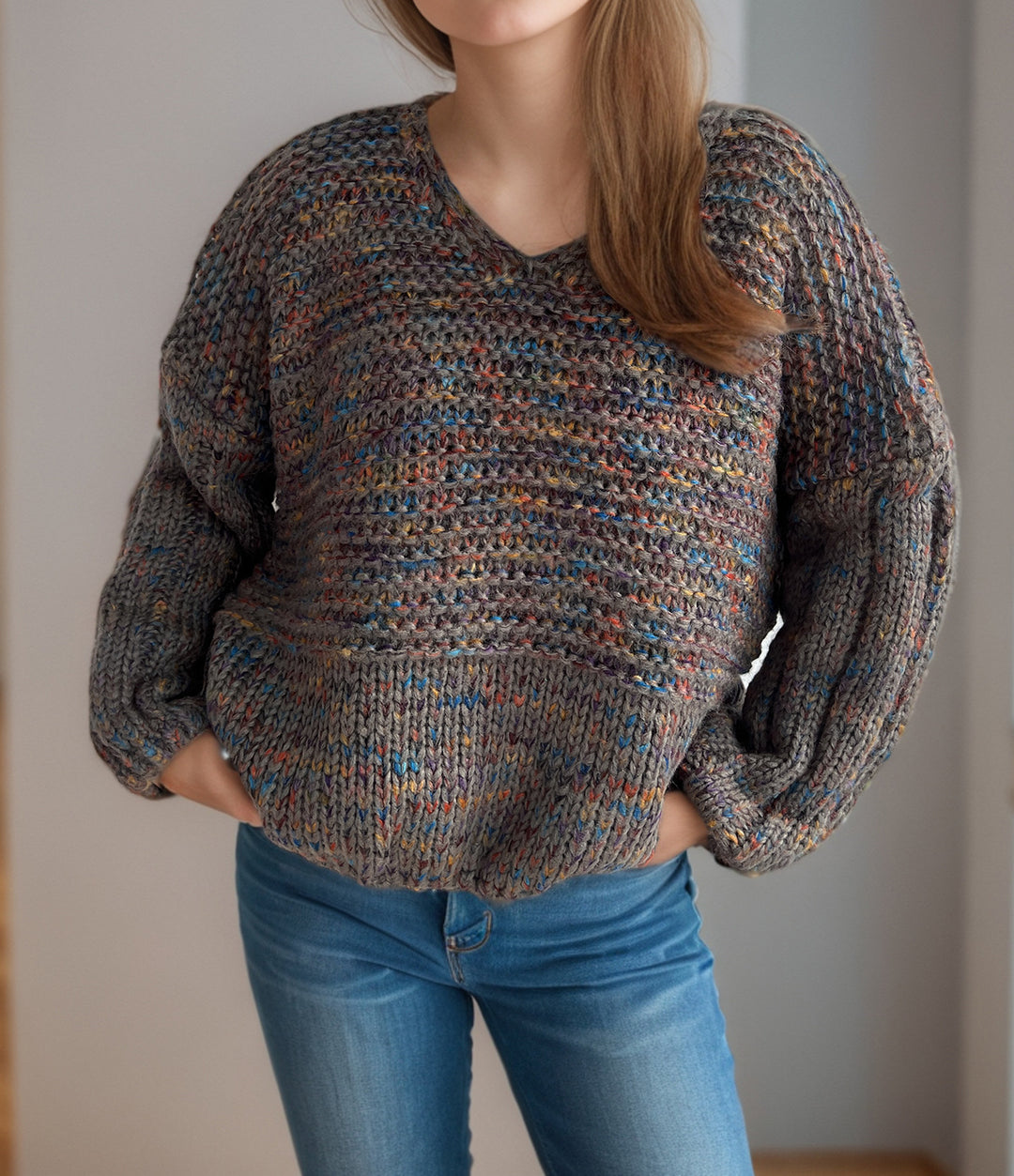 Kvinders afslappede strikket sweater med en løs pasform og elegante ærmekanter Stilla