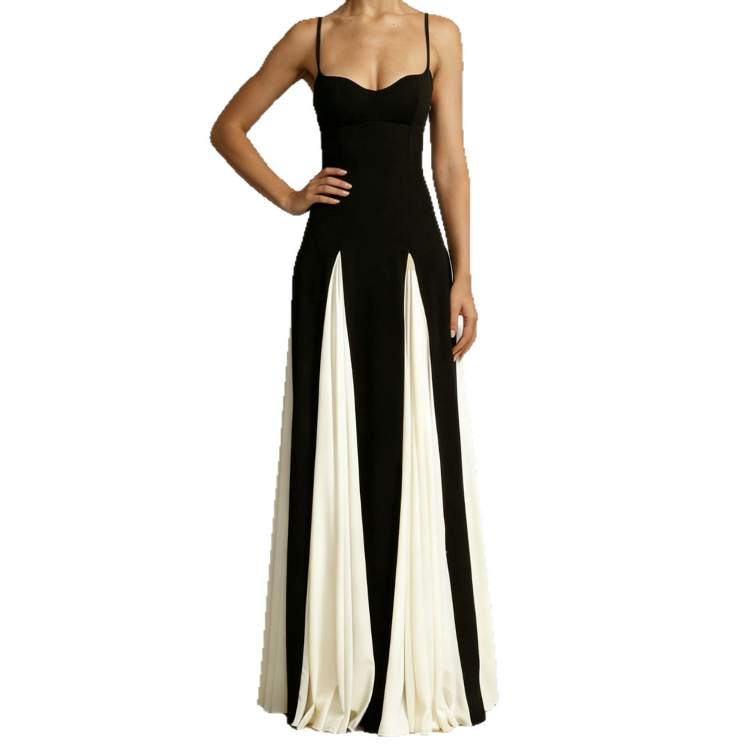 Dame Elegant aftenkjole med asymmetrisk skirt og fine stropper Skovae