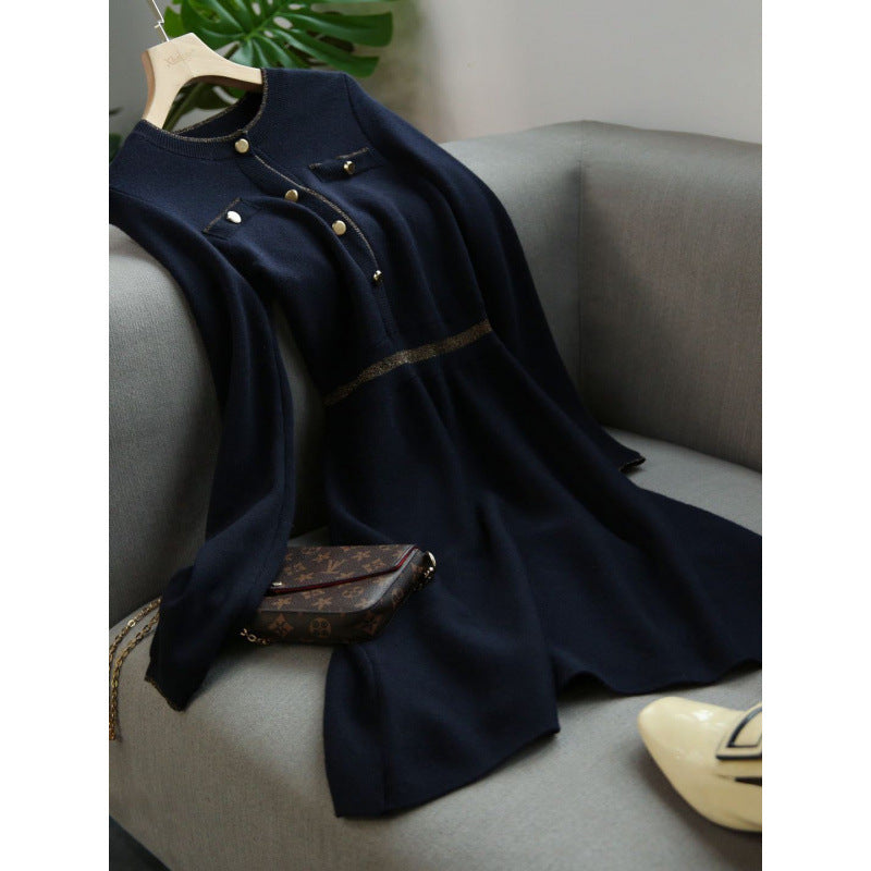 Femme Elegante Knaplukning Strikkjole Stilla