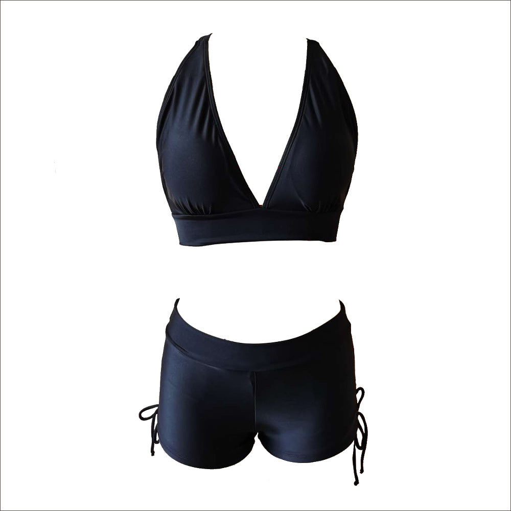 Dame bikini-sæt med dyb V-udskæring og sportive shorts Stilla