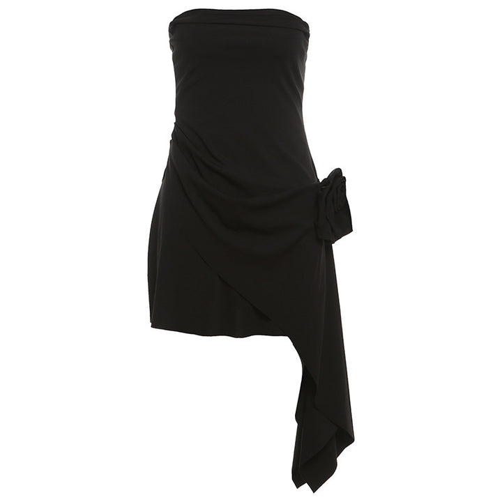 Femme Elegante Strapless Mini-Kjole med Floral-Detail Stilla