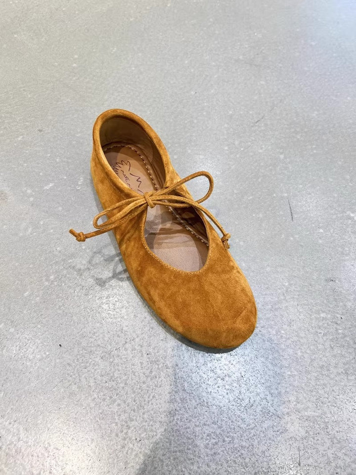 Dame Wildleder Ballerina Flats med justerbar binding detail Stilla