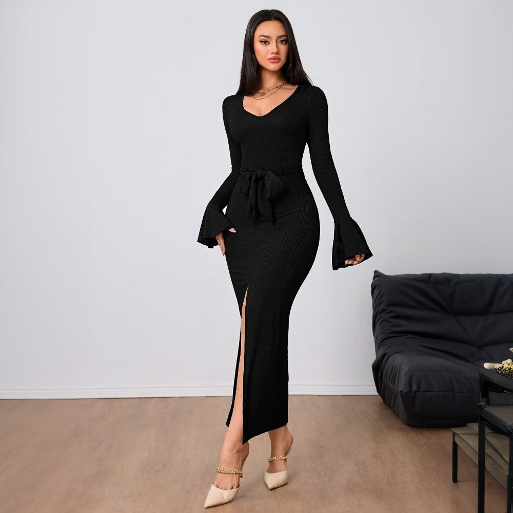 Kvinders kjole med V-hals og flagrende ærmer Stilla