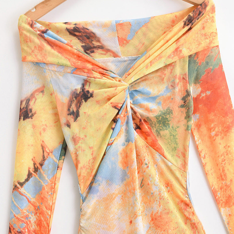 Dame asymmetrisk maxikjole med rufledetaljer og off-shoulder design Stilla