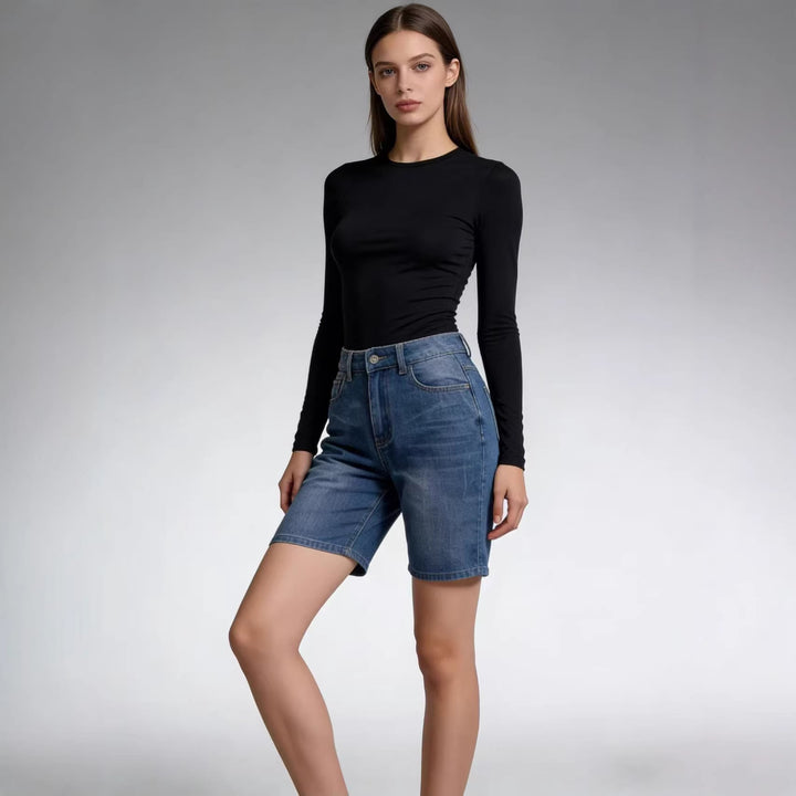 Dame figursyet cropped top med ståkrave og korte ærmer Skovae