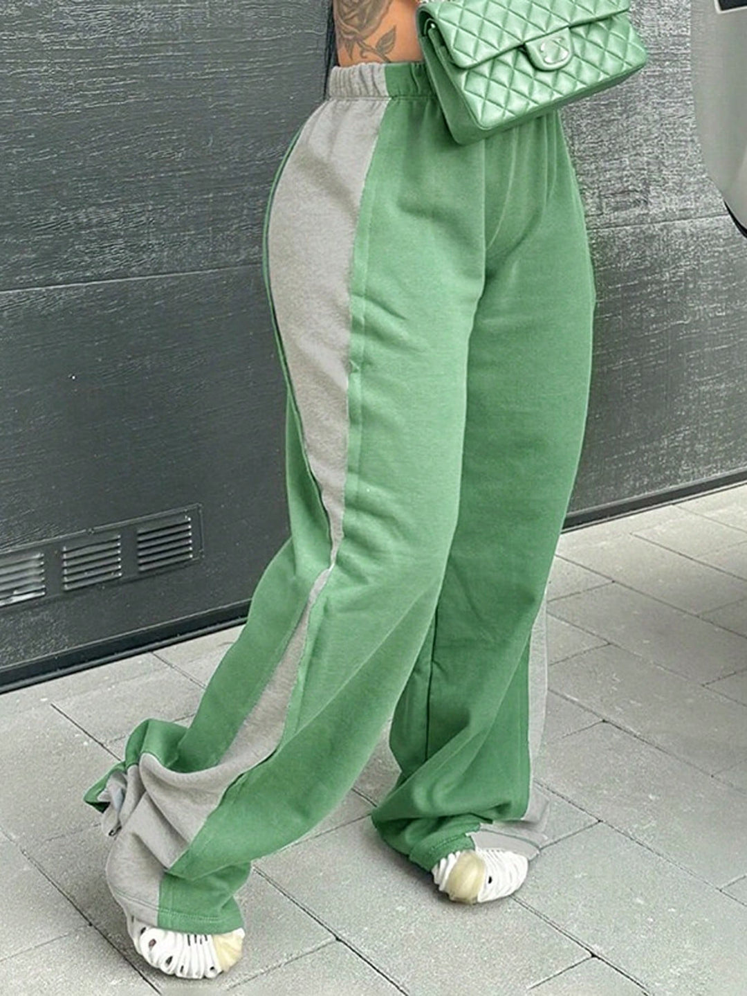 Dame Sporty Sweatpants med sidelæns kontraster og komfortable manchetter Stilla