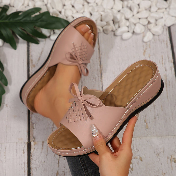 Dame Slide-sandaler med flettet overdel og dekorativt sløjfeaccent Stilla