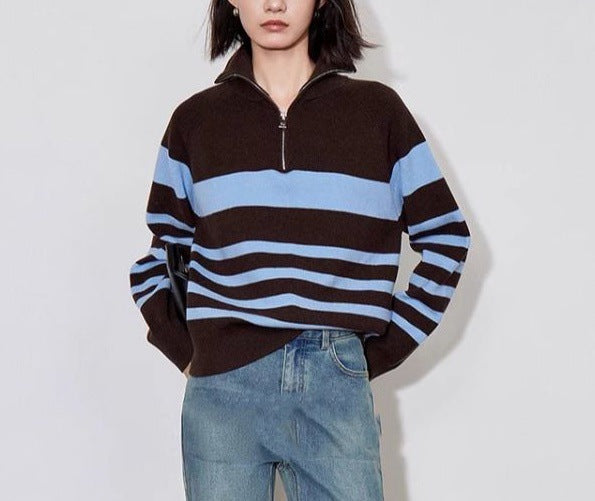 Dame hyggeligt strikket sweater med moderigtig halv-lynlås lukning Stilla