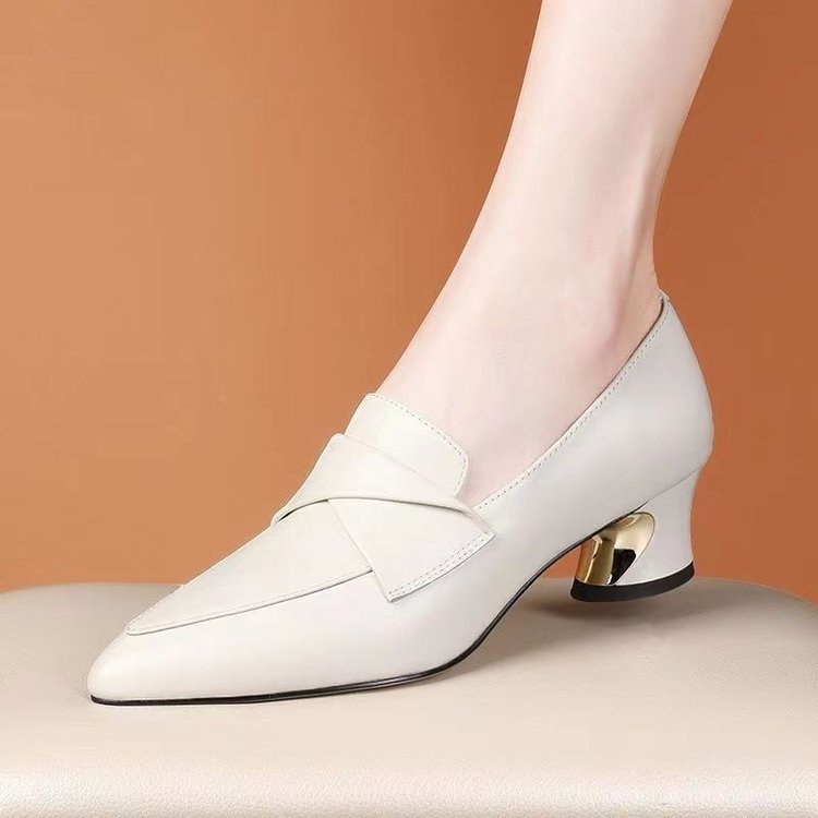 Dame elegante pumps med krydset rem og moderne metal hæl Stilla
