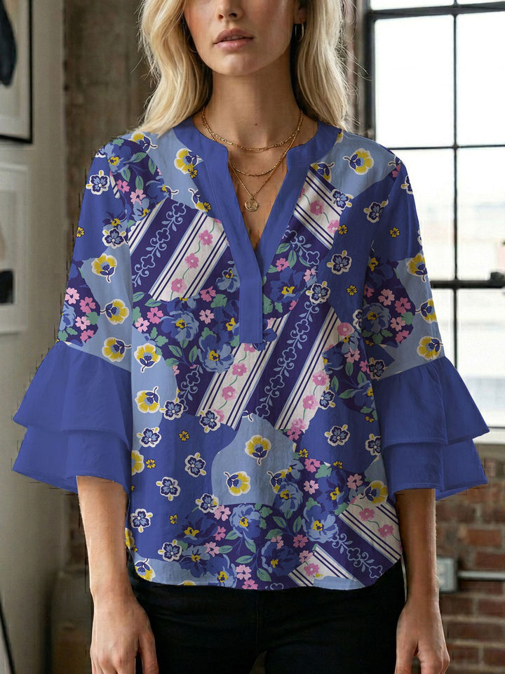 Damebluse med smukt blomstermotiv Skovae