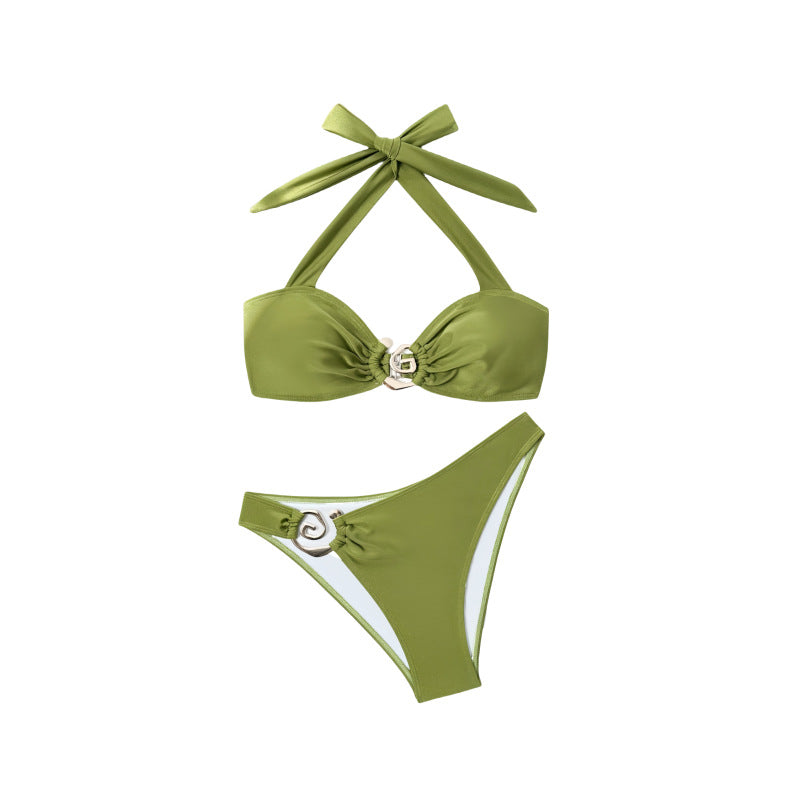Dame bikini sæt med elegante spændeaccenter og justerbare stropper Stilla