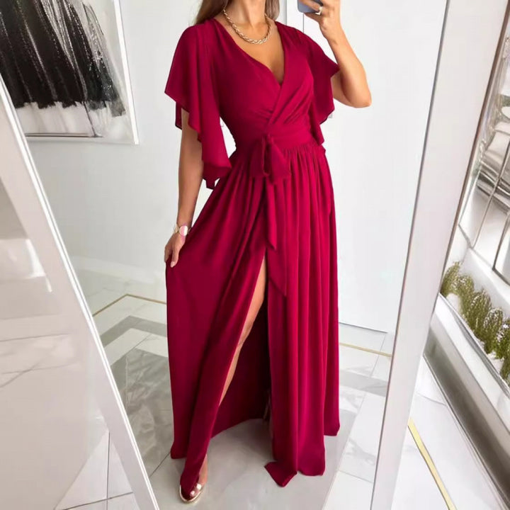 Femme Elegant Maxikjole med vingerærmer og sideslids Stilla