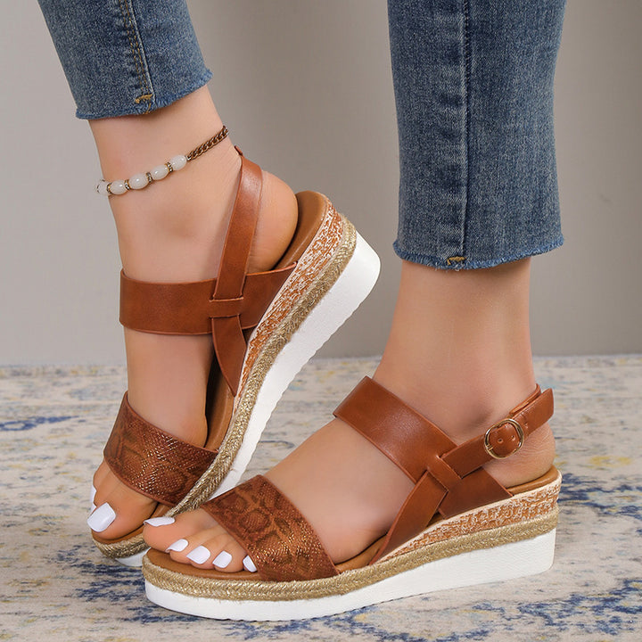Dame Wedge-sandaler med justerbart remdesign og skridsikre såler Stilla