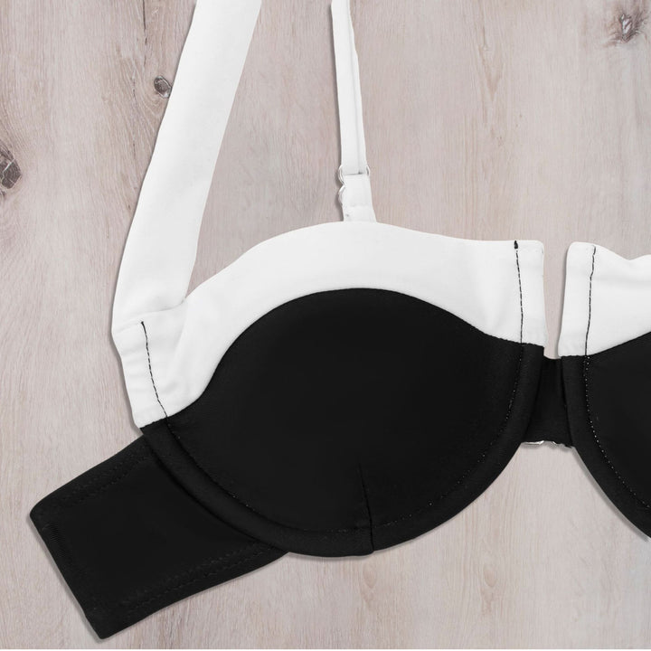 Damernes bandeau-bikini med trendy opbygning og justerbare stropper Skovae