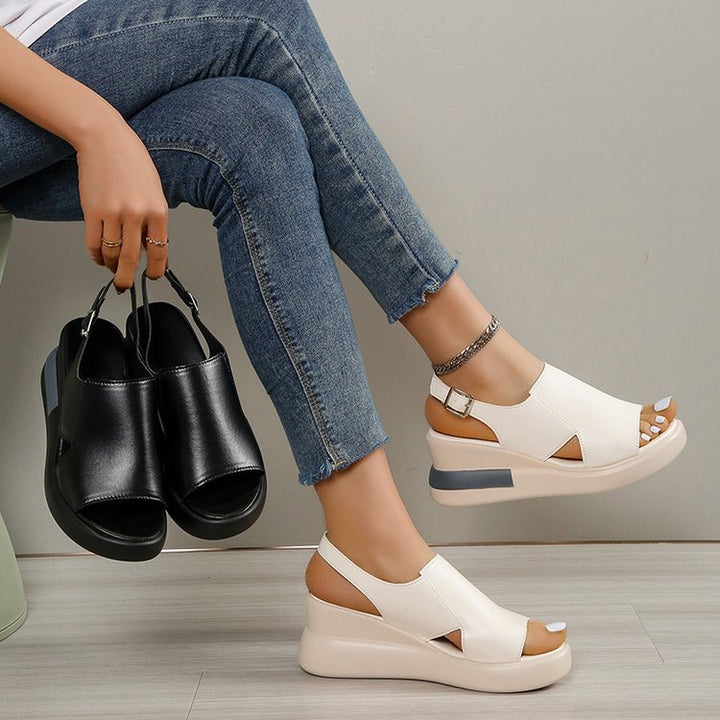 Dame Wedge-sandaler med justerbar rem og skridsikker sål Stilla