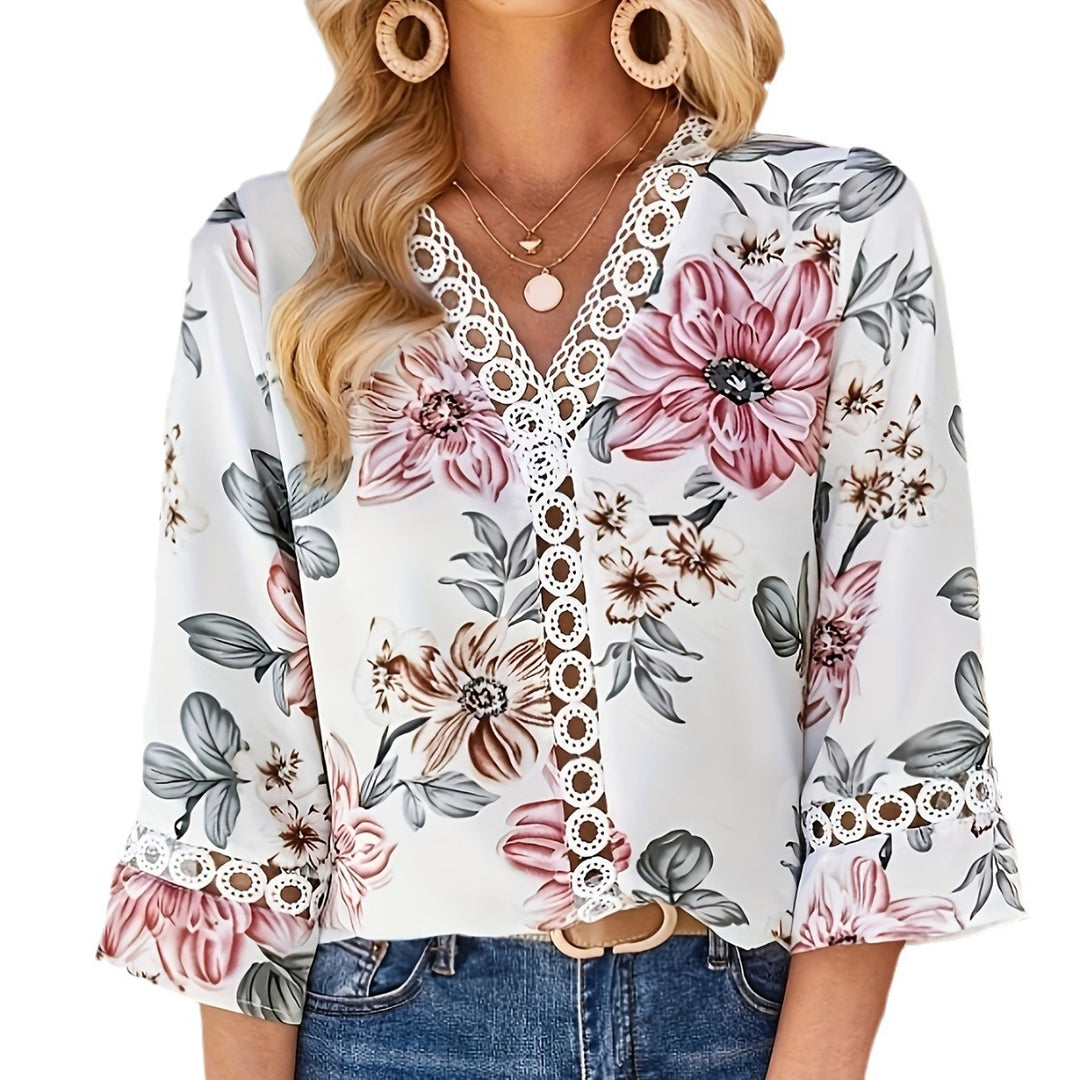 Damebluse med blomsterprint og blonder Stilla