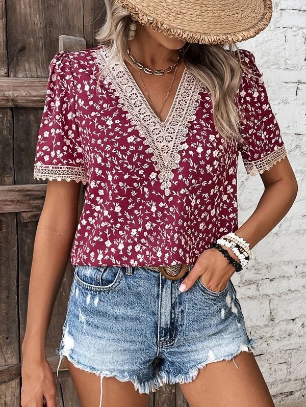 Dame moderigtig bluse med elegant spidsdetalje Stilla