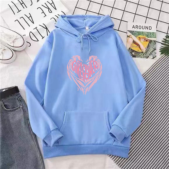 Kvinders hoodie med kreativ hjerte design Skovae