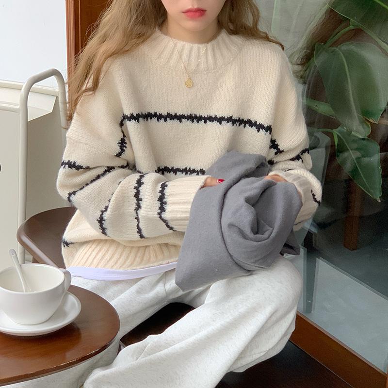 Kvinders oversized sweater med stribet design og blød strik Stilla