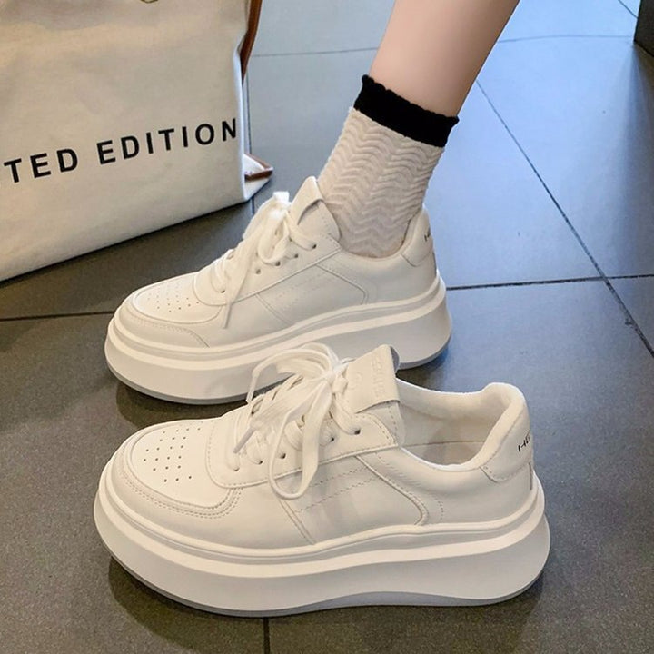 Dame platform sneakers med åndbart overmateriale og moderne design Stilla