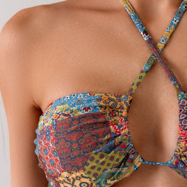 Dame bikini-sæt med legesygt ternet mønster og elegant knude-detalje Skovae