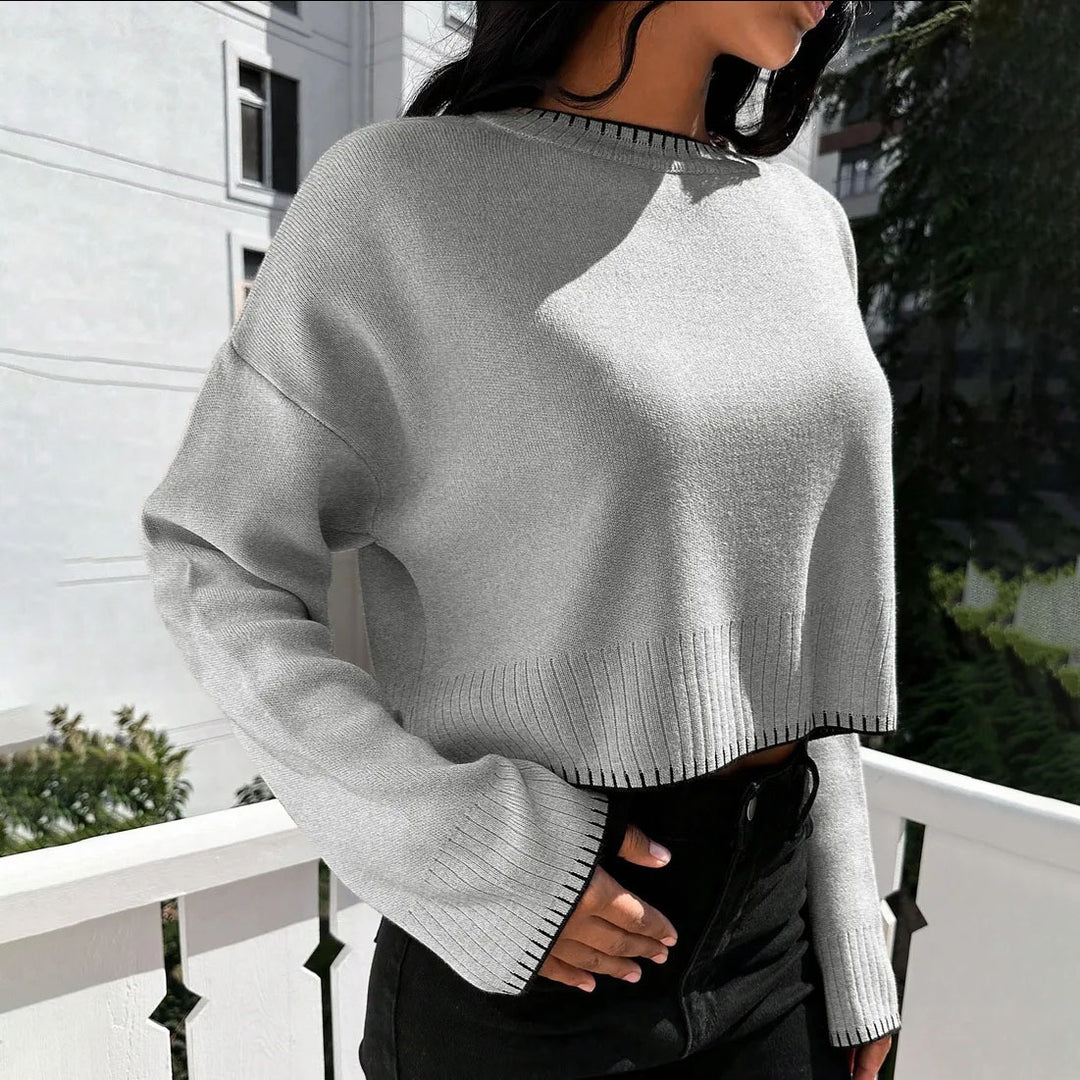 Kvindernes afslappede korte sweater med tekstureret kant og fashionable accenter Stilla