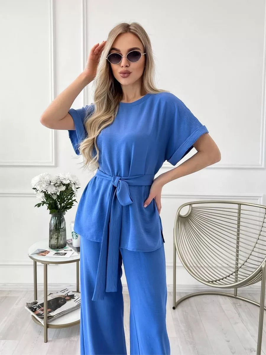 Damer elegant loungewear sæt med taljebælte og flydende snit Stilla